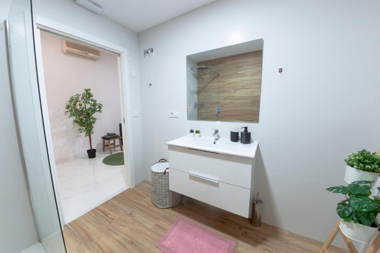 Digital Nomad Retreat 2 -Great Location Near Metro Daire Valensiya Dış mekan fotoğraf